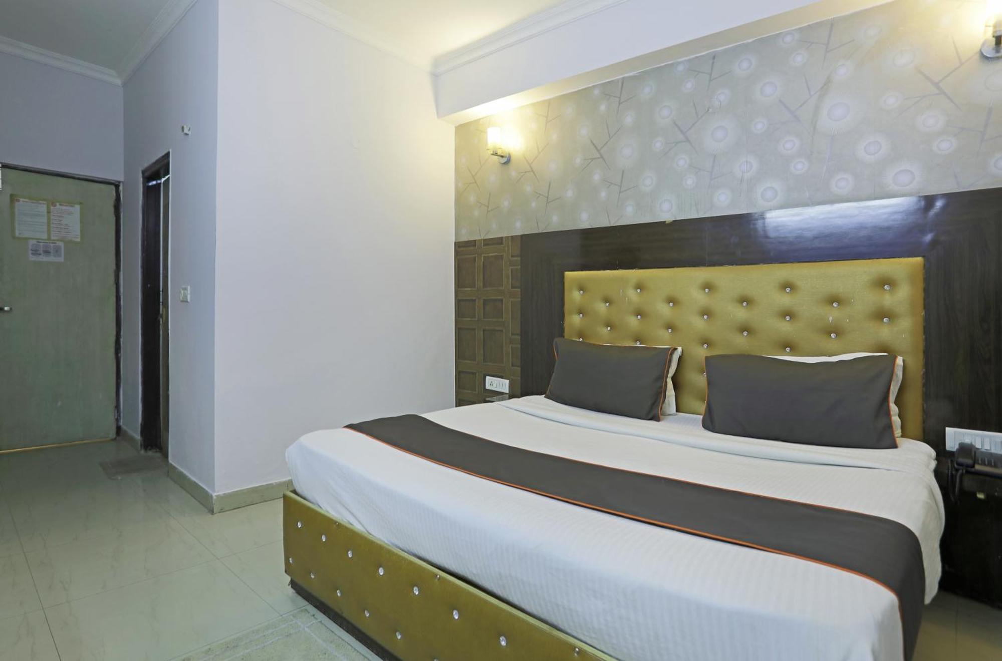 Airport Samara Inn Нью-Дели Экстерьер фото