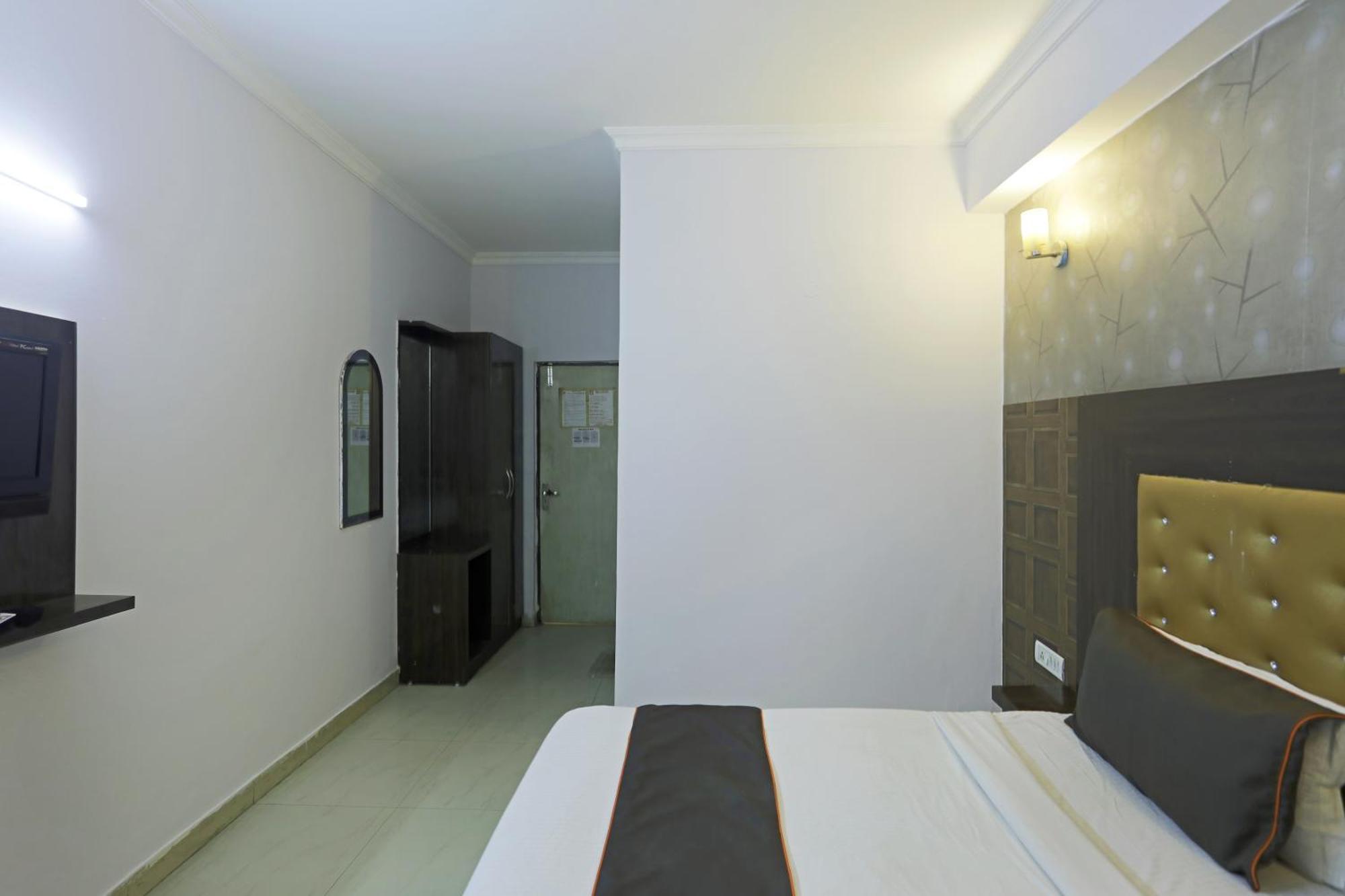 Airport Samara Inn Нью-Дели Экстерьер фото